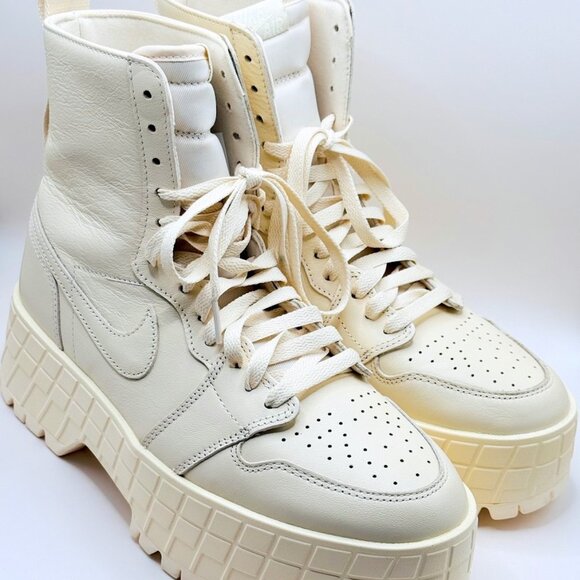 Nike Air Jordan 1 Brooklyn Women’s Boots Guava Ice, Size 10 NWOB No Extra Laces - Picture 2 of 4